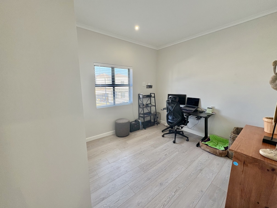 3 Bedroom Property for Sale in Sandown Western Cape
